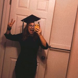 Meet your Posher, Alyssa